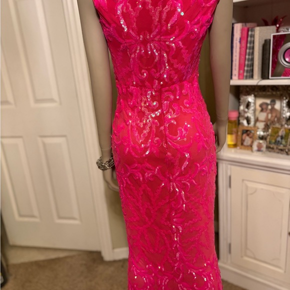 Elegant Pink Evening Gown - Picture 5 of 6